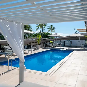 Saltwater Luxury Aparthotel